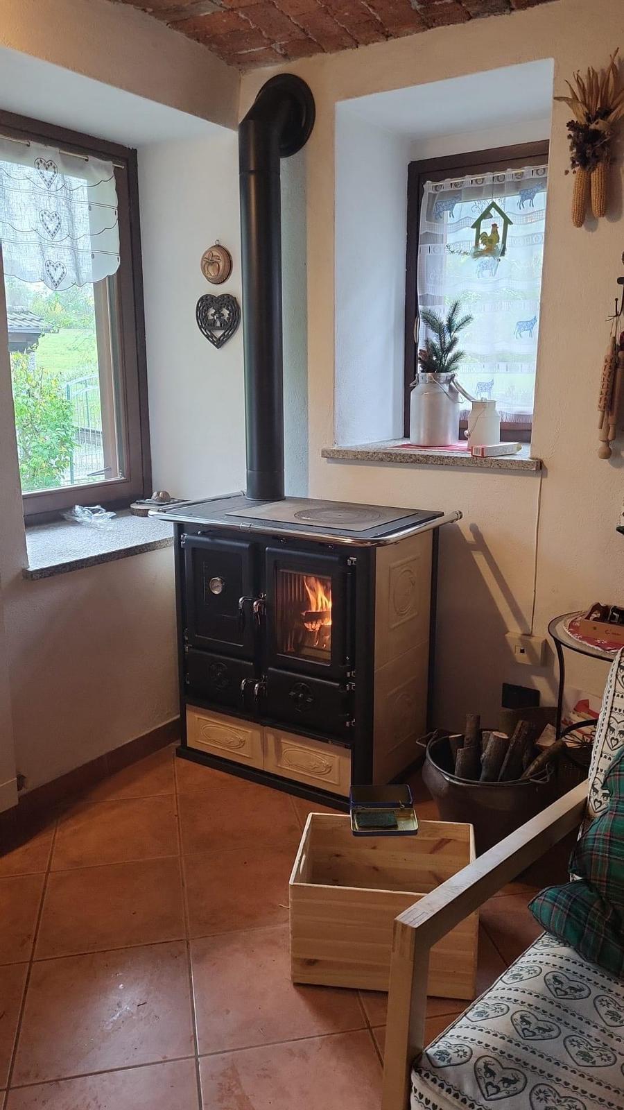 LA NORDICA Rosetta B II Kuzine Sobası (Krem)