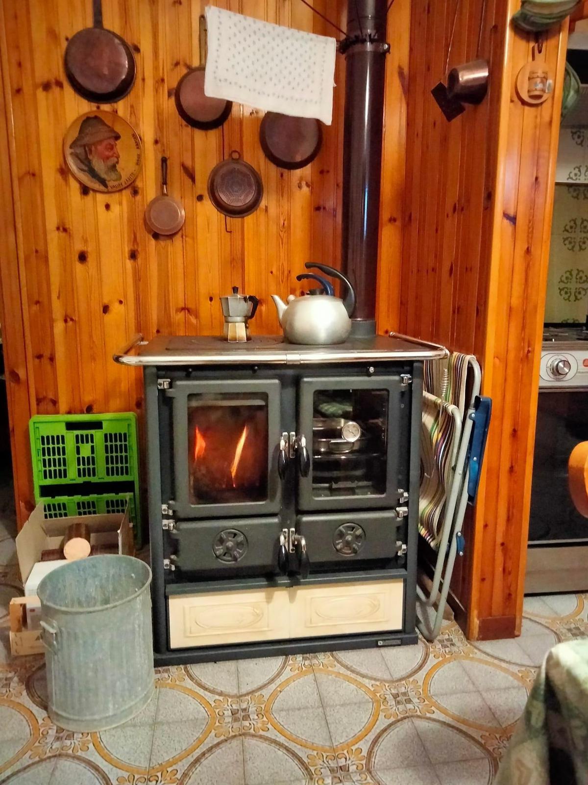 LA NORDICA Rosetta B II Kuzine Sobası (Krem)